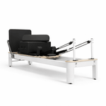 Reformer Pilates en aluminium blanc avec box, barre de pieds et ressorts réglables